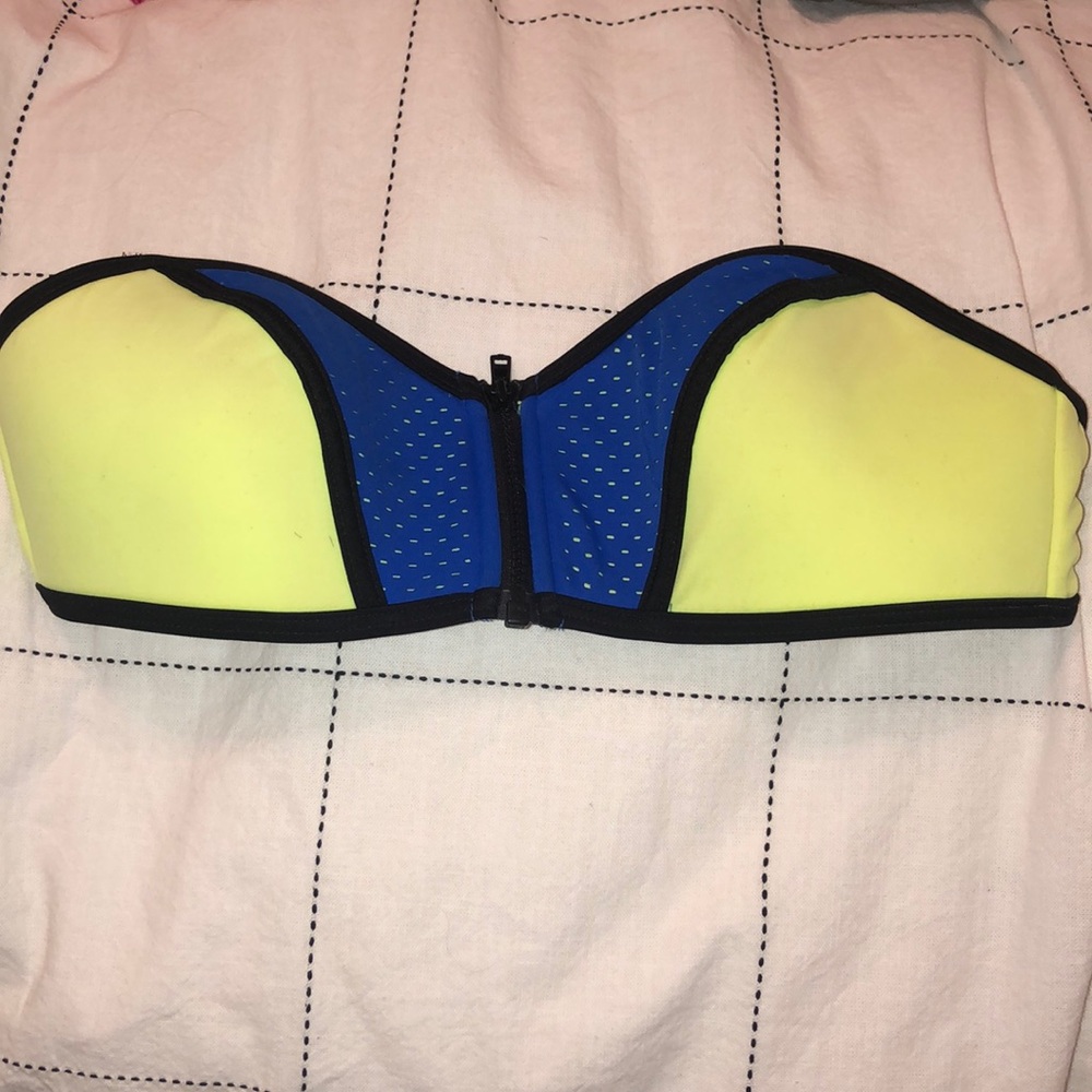 Victoria’s Secret bandeau bathing suit top!